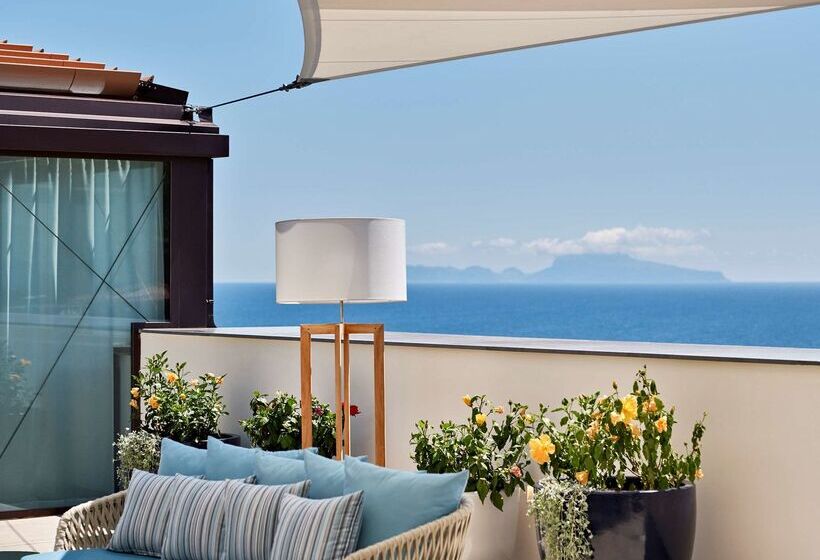 هتل De Bonart Naples   Curio Collection By Hilton
