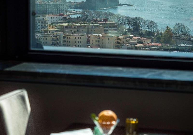 هتل De Bonart Naples   Curio Collection By Hilton