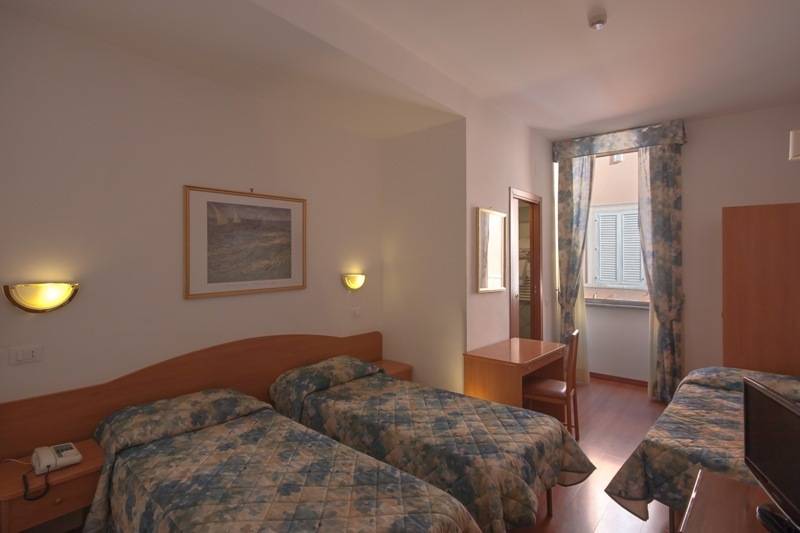 Fotos del hotel Tirreno:  26