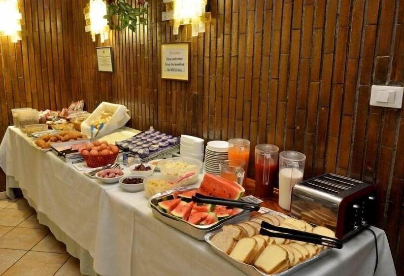 Fotos del hotel Tirreno:  9