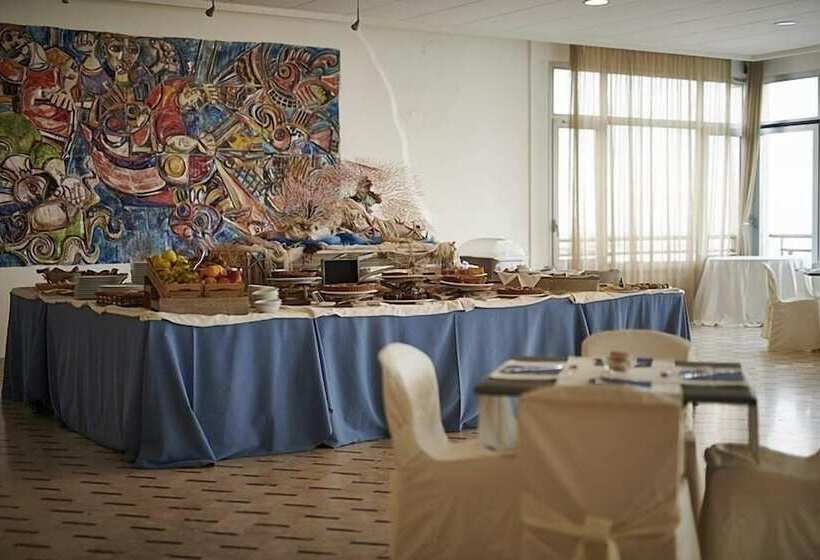 Fotos del hotel Tirreno:  14