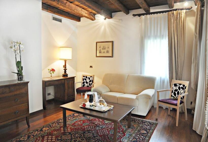 هتل Villa Condulmer