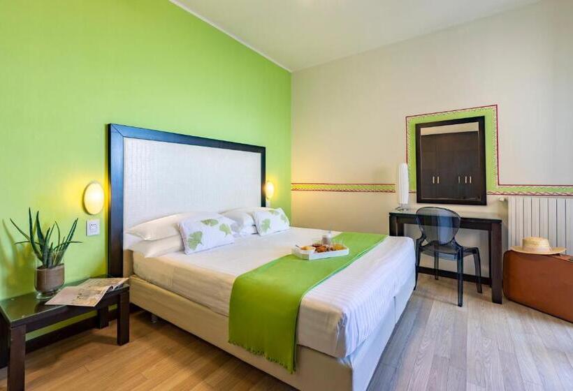 استراحتگاه Unahotels Imperial Sport