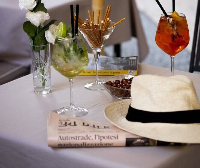 Fotos del hotel Accademia:  19 Fotos del hotel Accademia:  19