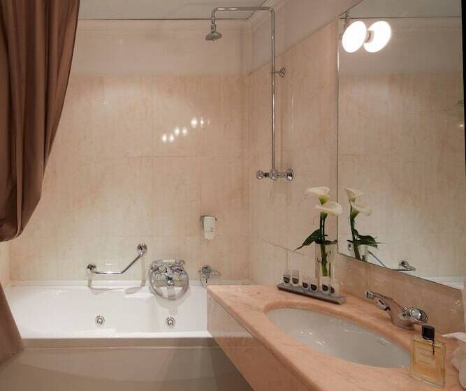 Fotos del hotel Accademia:  9 Fotos del hotel Accademia:  9