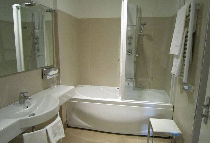 هتل Albergo Accademia