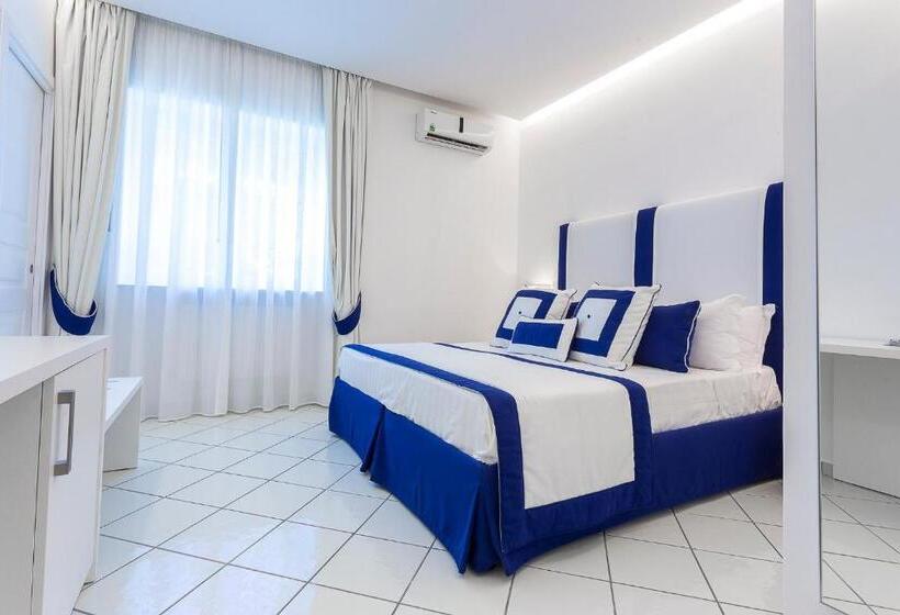Otel Bristol