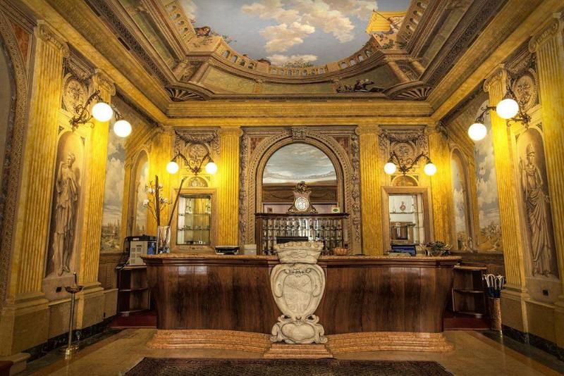 هتل Colomba D'oro