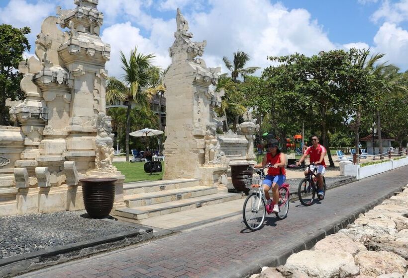 فندق Discovery Kartika Plaza