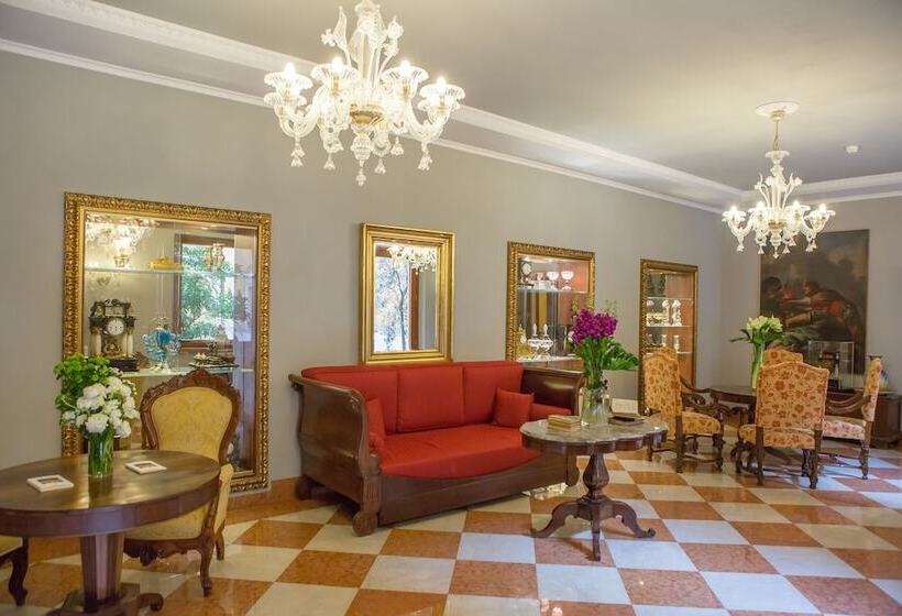 Fotos del hotel Due Torri:  9 Fotos del hotel Due Torri:  9