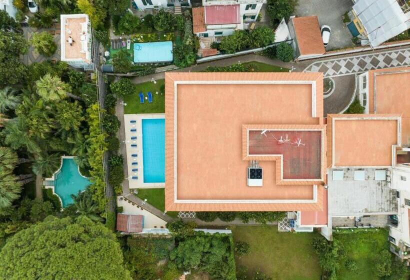 هتل Eliseo Park's