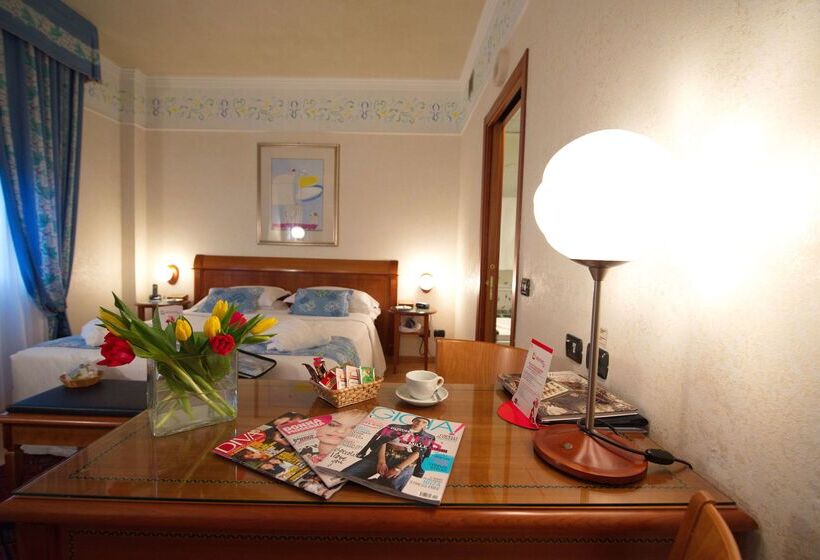 Fotos del hotel Firenze:  23 Fotos del hotel Firenze:  23