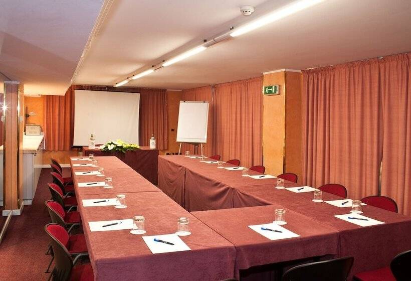 Fotos del hotel Giberti:  35 Fotos del hotel Giberti:  35