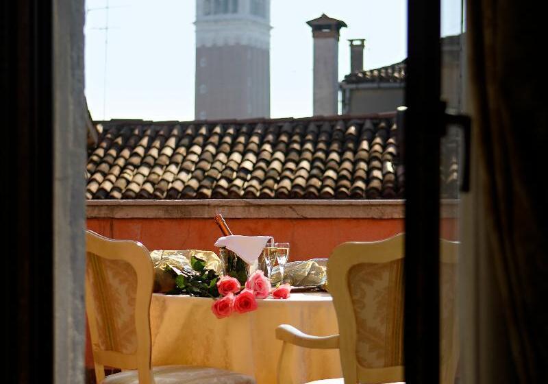 هتل Gorizia A La Valigia