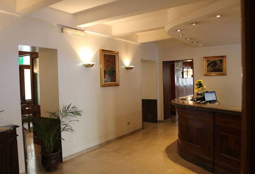 Fotos del hotel Italia:  36