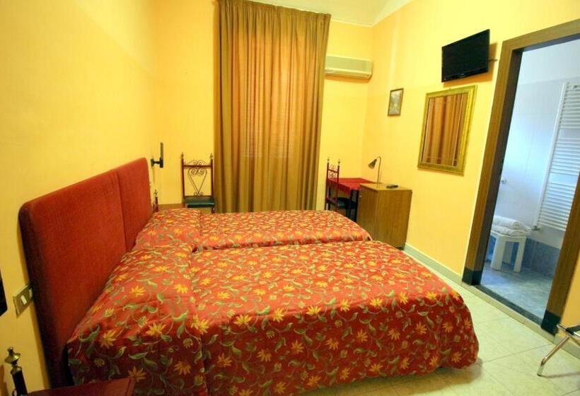 Fotos del hotel Italia:  3