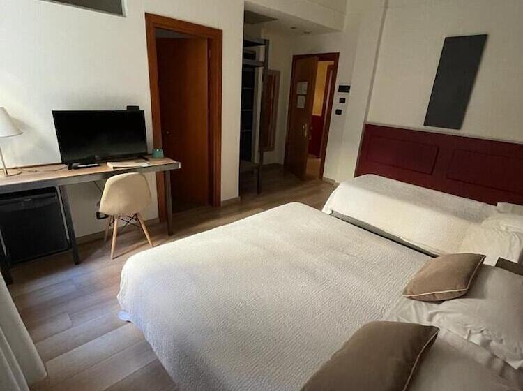 Fotos del hotel Italia:  28 Fotos del hotel Italia:  28