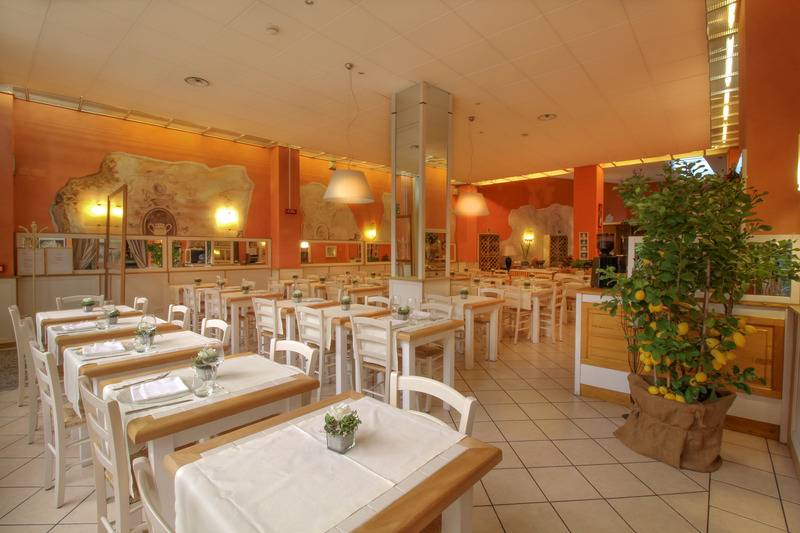 Fotos del hotel Italia:  49 Fotos del hotel Italia:  49