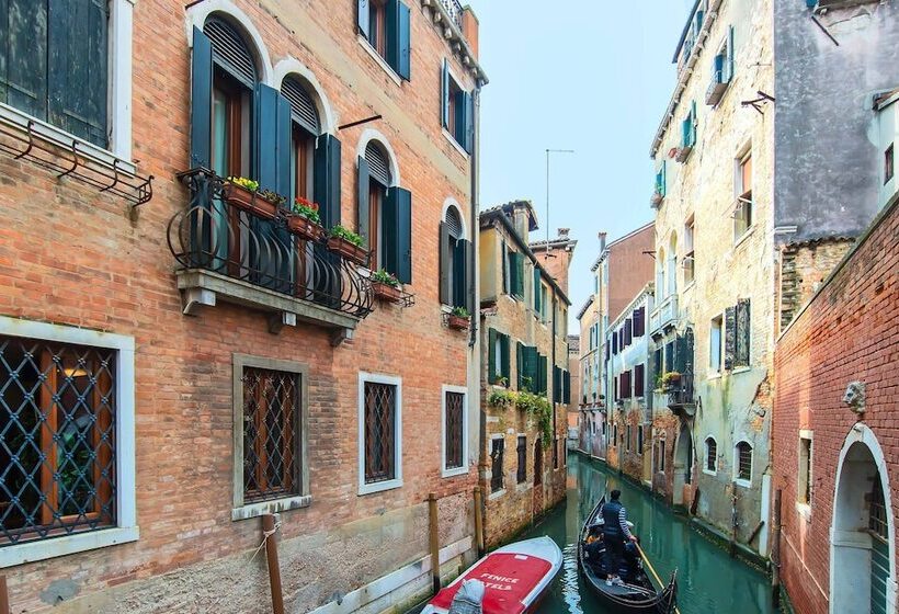 Hotel La Fenice Et Des Artistes