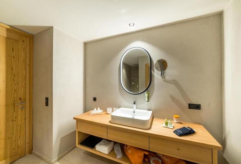Mirabell Dolomites Hotel Luxury Ayurveda & Spa