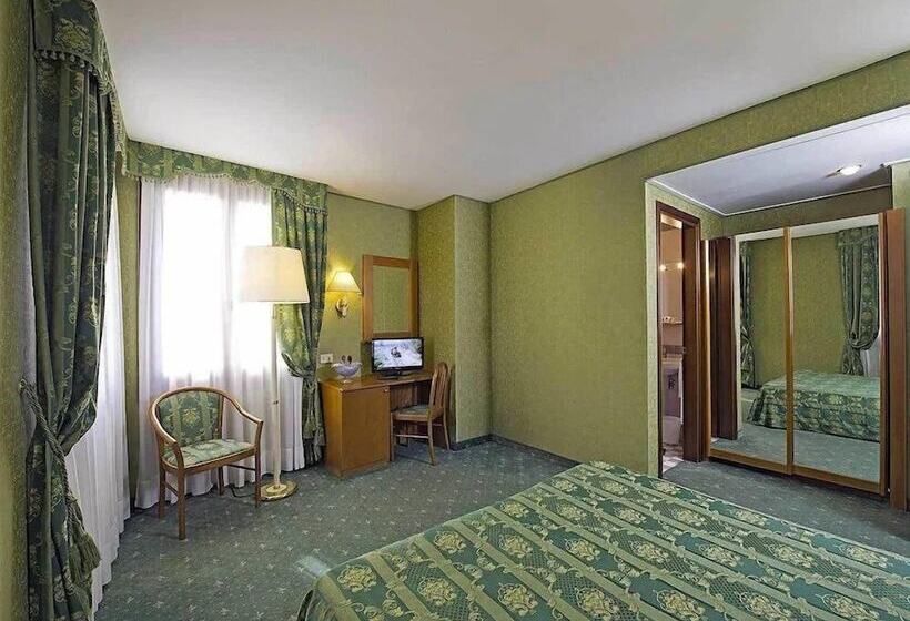 Fotos del hotel Nazionale:  2