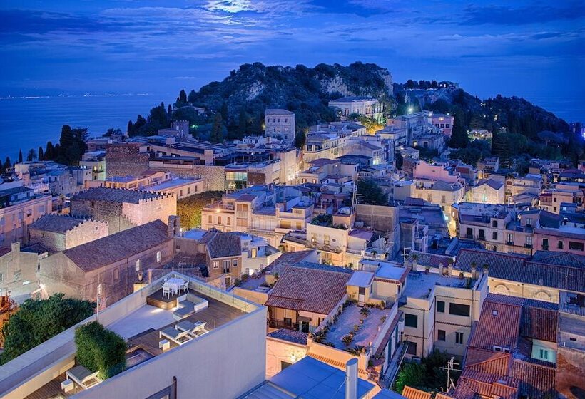هتل NH Collection Taormina
