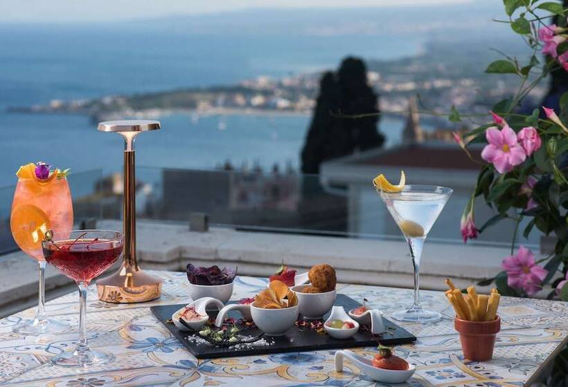 هتل NH Collection Taormina