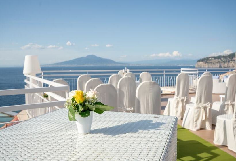 בית מלון כפרי Regina