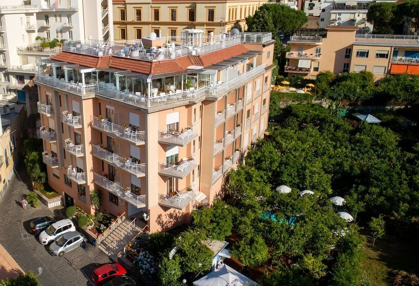 בית מלון כפרי Regina