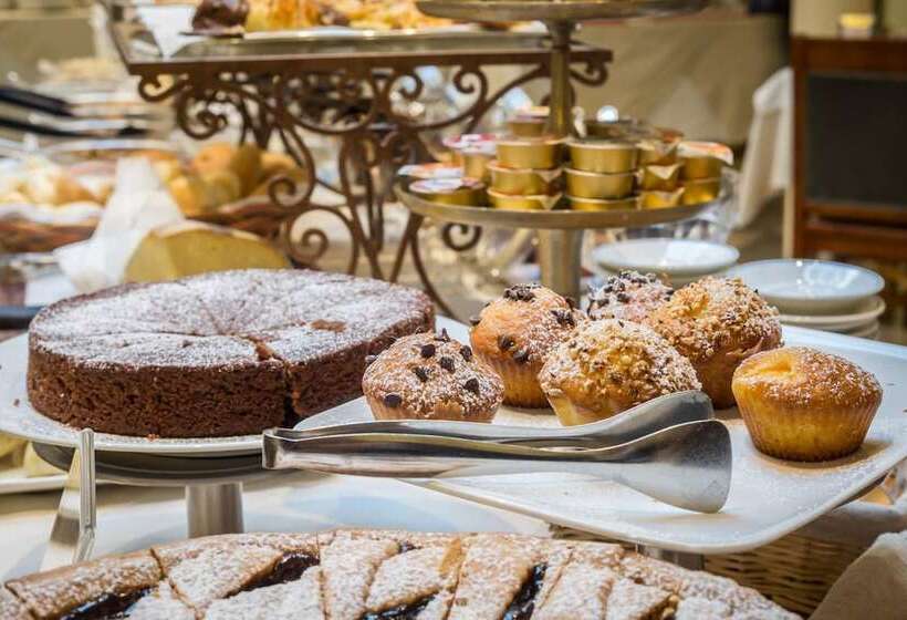 Fotos del hotel Roma E Rocca Cavour:  8