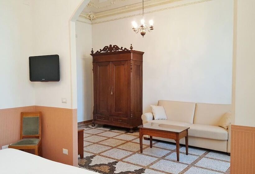 Fotos del hotel Roma E Rocca Cavour:  13