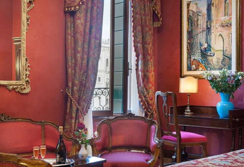 Fotos del hotel Residenza D Epoca San Cassiano:  32