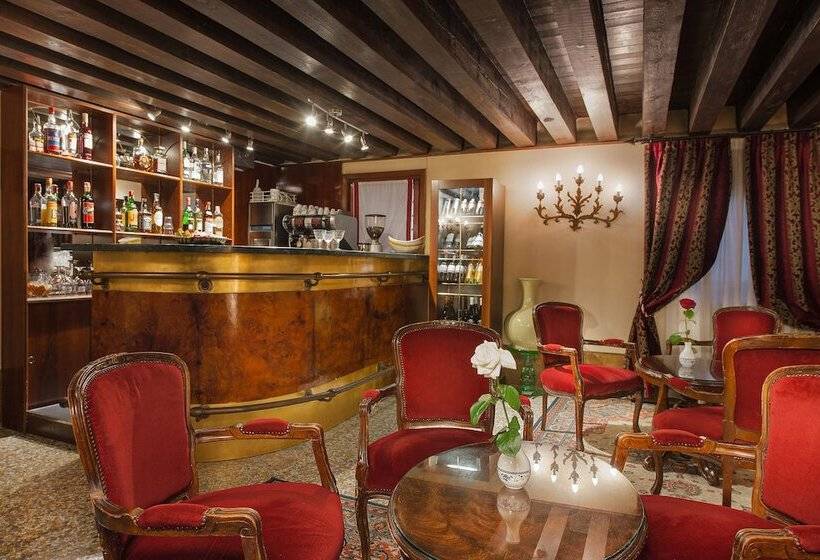 Fotos del hotel Residenza D Epoca San Cassiano:  14