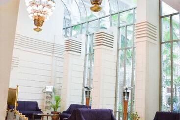 هتل Savoy Homann