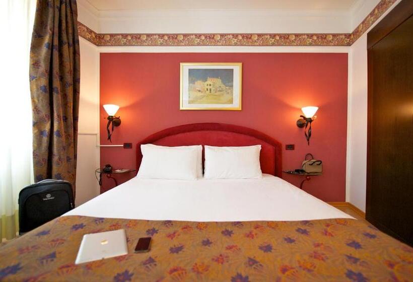 Fotos del hotel Torino Royal:  17