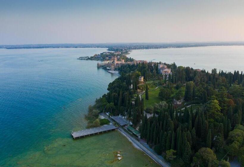 هتل Villa Cortine Palace Relais Chateaux