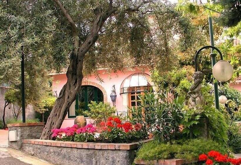 هتل Villa Sirina