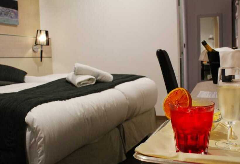 اقامتگاه Coccodrillo Hotel & Apartments
