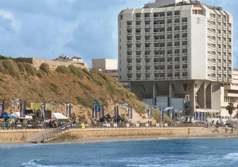 Hotel Carlton Tel Aviv  – Luxury On The Beach