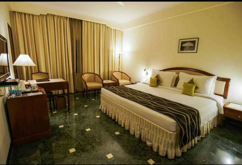 هتل Clarks Shiraz Agra