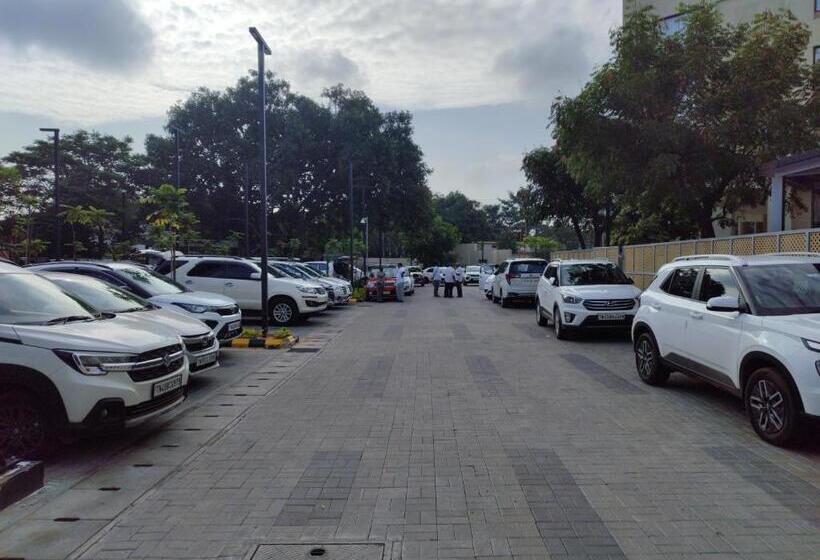 فندق Courtyard By Marriott Tiruchirappalli
