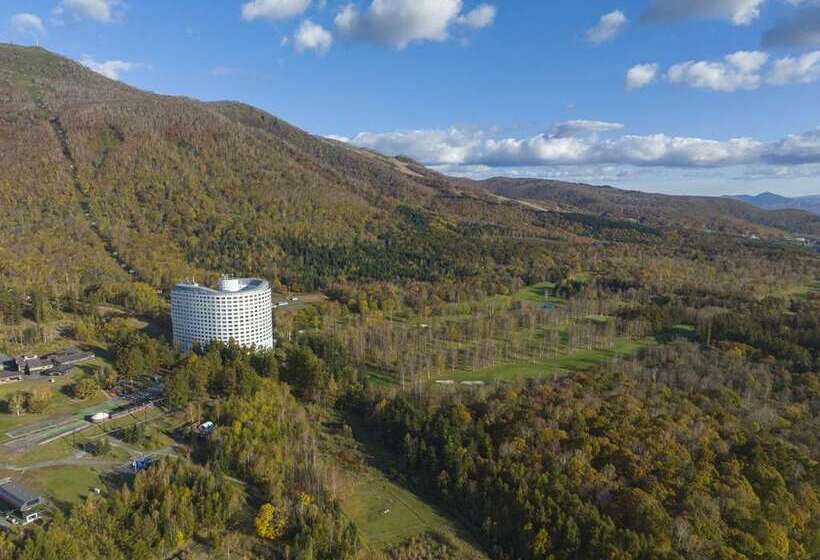 هتل Hilton Niseko Village