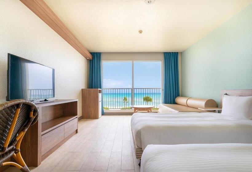 בית מלון כפרי En Resort Kumejima Eef Beach
