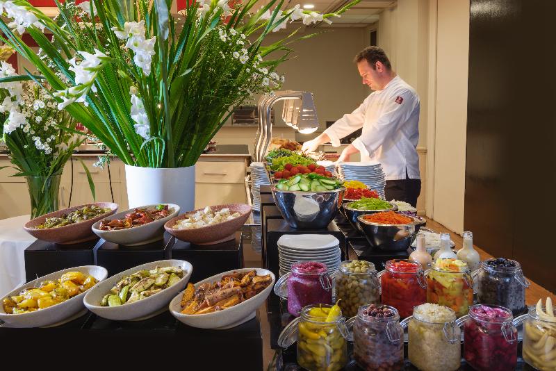 ホテル Leonardo Beach Tel Aviv