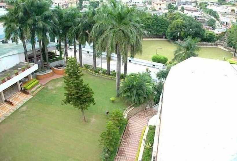 هتل Madhuban