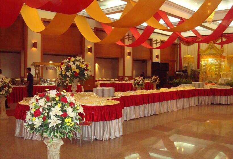 Hotel Makassar Golden