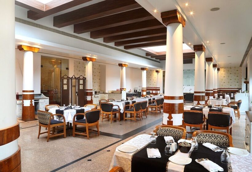 בית מלון כפרי Maurya