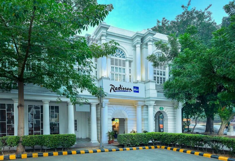 هتل Radisson Blu Marina  Connaught Place