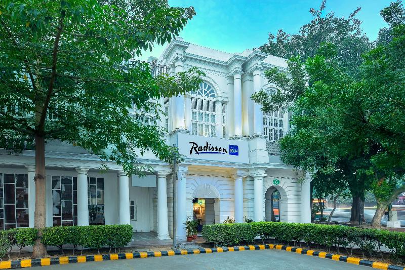 هتل Radisson Blu Marina  Connaught Place