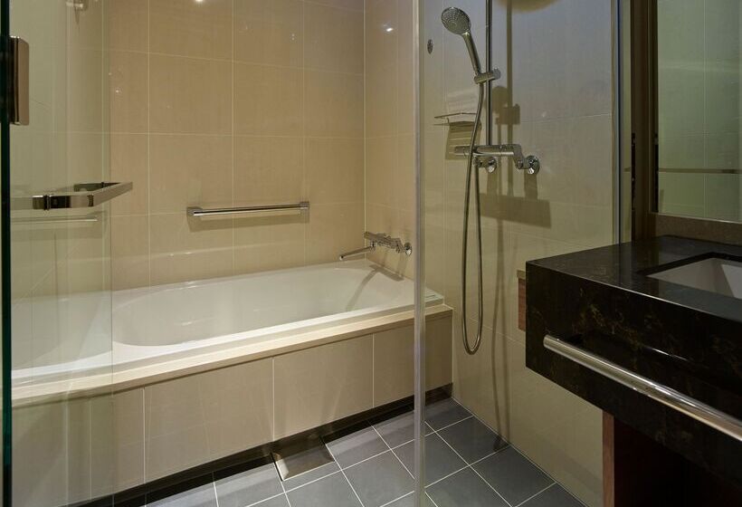 Отель The Celestine Ginza